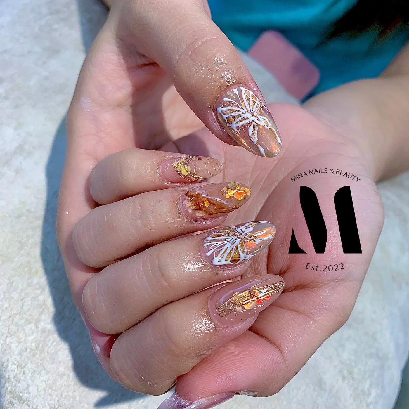 3D-Nail-Art mit Blüten