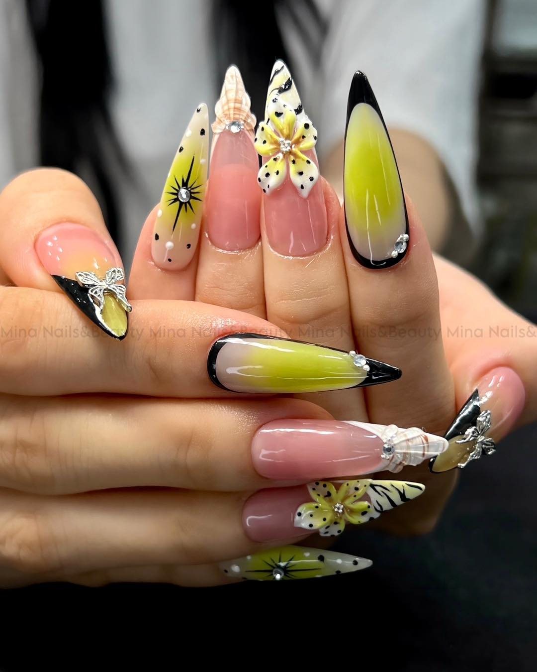 Gelbe 3D-Nail-Art