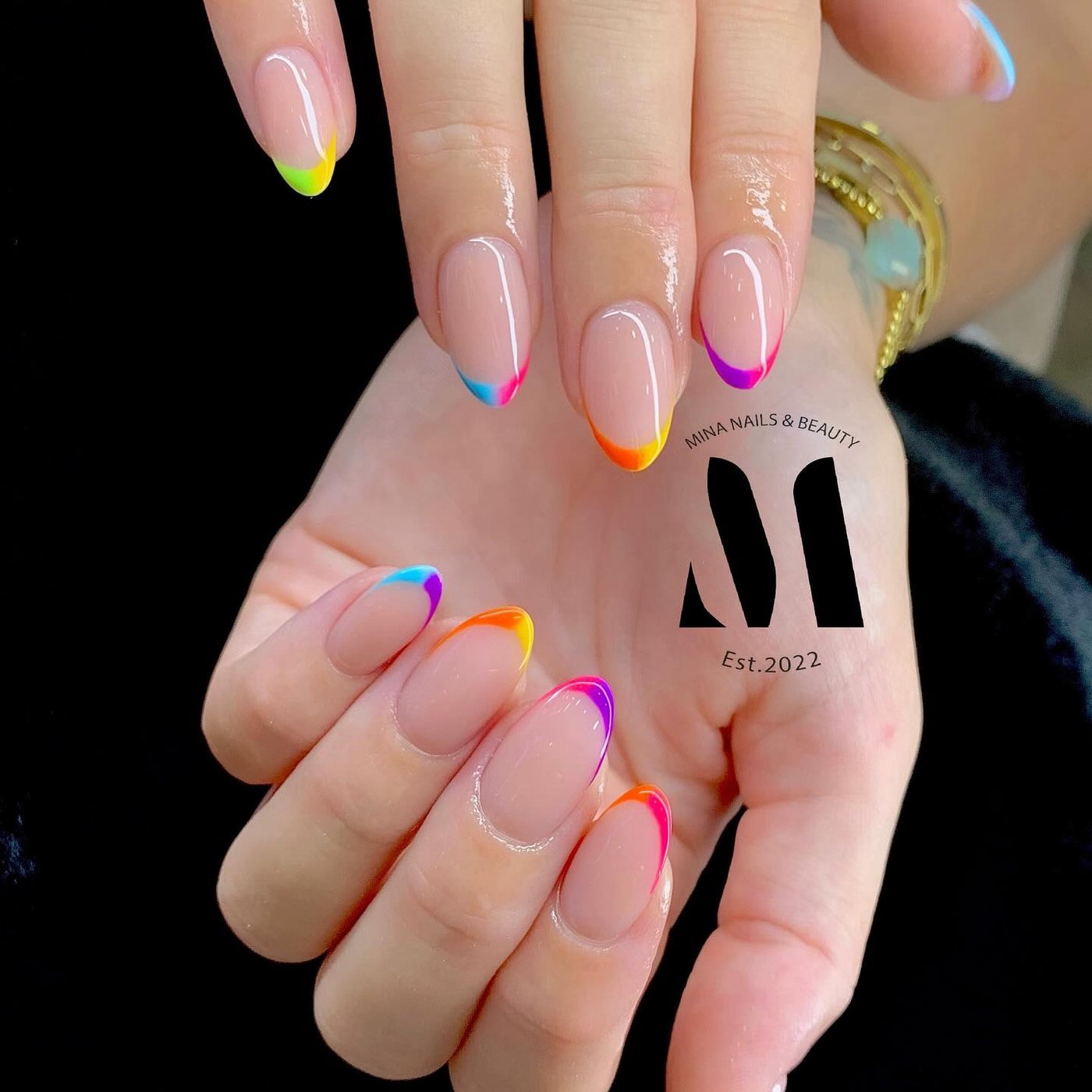 Regenbogen-French Nails