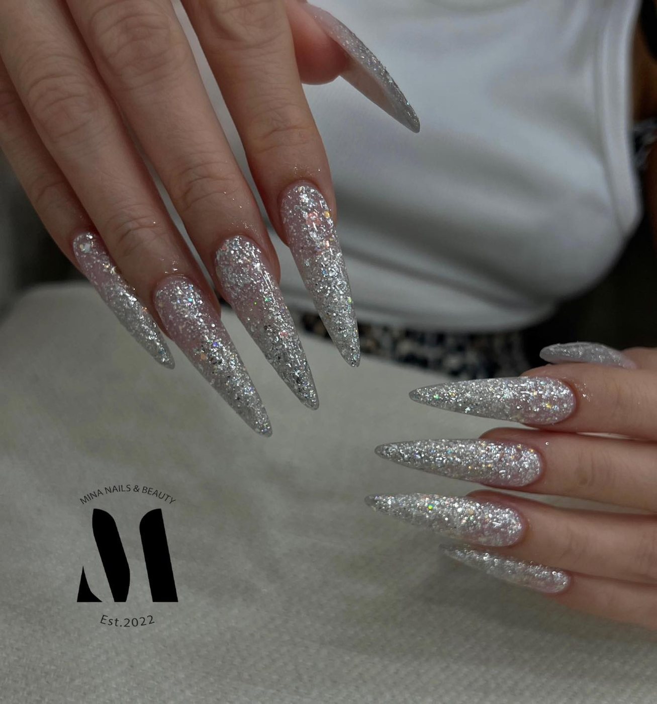 Silberne Glitzer-Stilettos